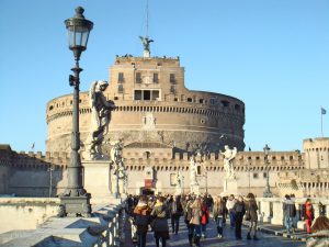 anjelsky hrad 300x225 - Rím-V každom zákutí tohoto mesta na vás číha kus histórie