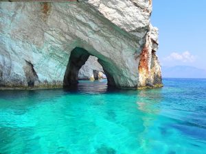 Zakynthos3 300x225 - Zakynthos - Prečo by ste mali navštíviť tento grécky ostrov?
