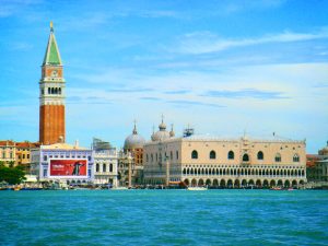 venice 16 kopia 300x225 - Venice- Sights, gondolas and carnival are all offered in Venice