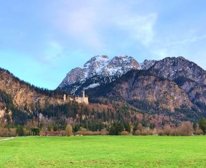 Bavorsko 300x245 - Neuschwanstein-fairytale castle in the Bavarian Alps