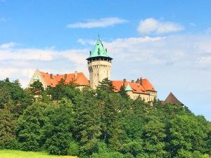 Smolenicky zámok 1 300x225 - 10 najkrajších hradov a zámkov na Slovensku