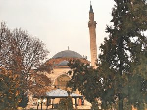 Skpje mešita 300x225 - Macedónsko- 2 dni strávené v Skopje s výletom do Ohridu