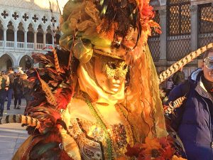 Benátky najkrašia maska 300x225 - Benátky-Photo Diary zo slávneho benátskeho Karnevalu