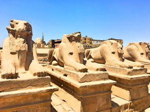Karnak 300x225 - Egypt- 8 dôvodov, prečo ísť na dovolenku do Egypta