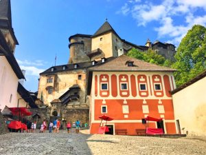Orava castle 300x225 - 10 najkrajších hradov a zámkov na Slovensku