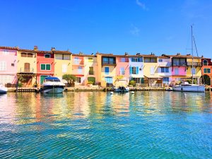 Port Grimmaud3 300x225 - Saint Tropez-perla francúzskej riviéri