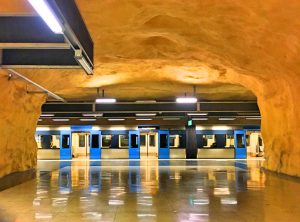 Akalla 1 300x222 - Štokholm-Metro Art-Zoznam 8 najkrajších staníc metra