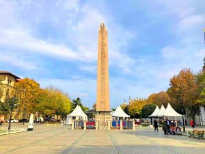Istanbul obelisk 300x225 - Istanbul-Zoznam 12 miest, ktoré musíte vidieť