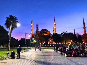 Modrá mešita  300x225 - Istanbul-Zoznam 12 miest, ktoré musíte vidieť