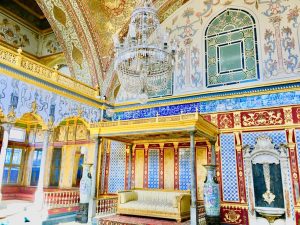 C03914mhTVKunIvpSLtfuw thumb 8648 300x225 - Istanbul-List of 12 places you need to see