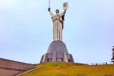 Kyiv-Motherland monument