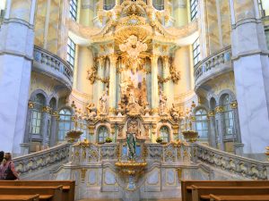 Frauenkirche inside 300x225 - Dresden - visit Florence on the river Elbe