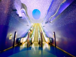 Toledo metro station 300x225 - Neapol- 10 miest, ktoré by ste mali navštíviť